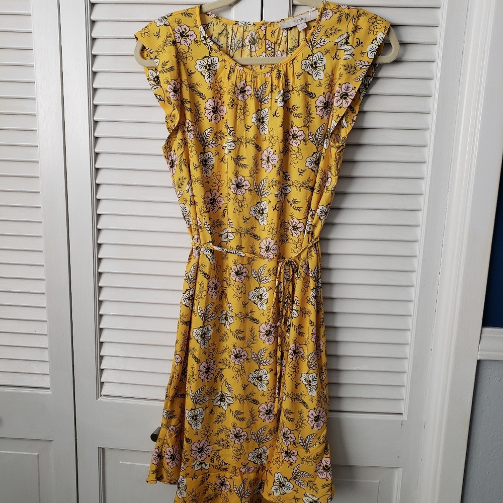 NWOT Yellow floral LOFT dress